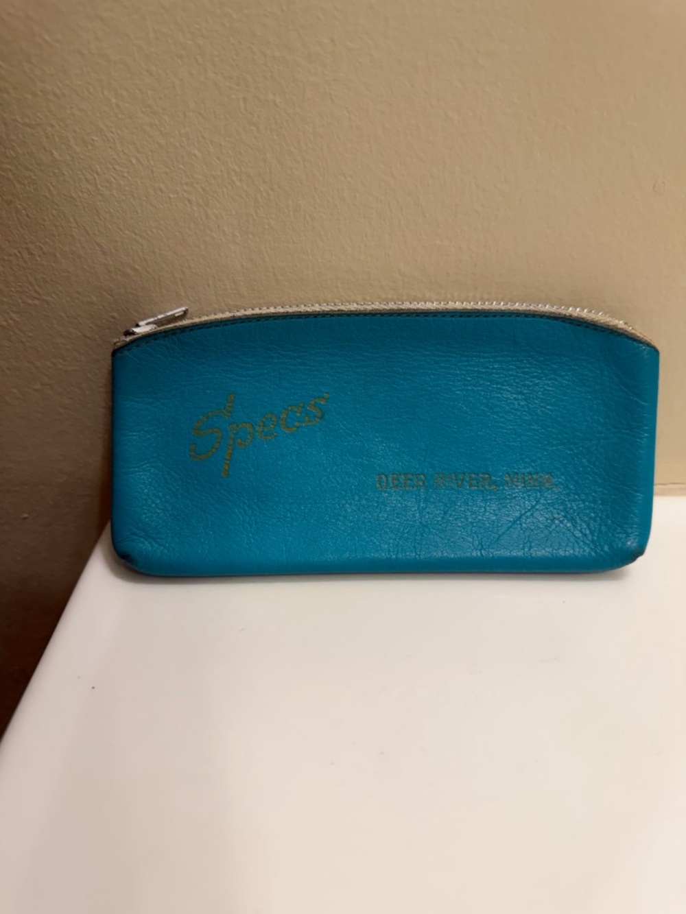 Specs wine and spirits vintage retro leather pouch